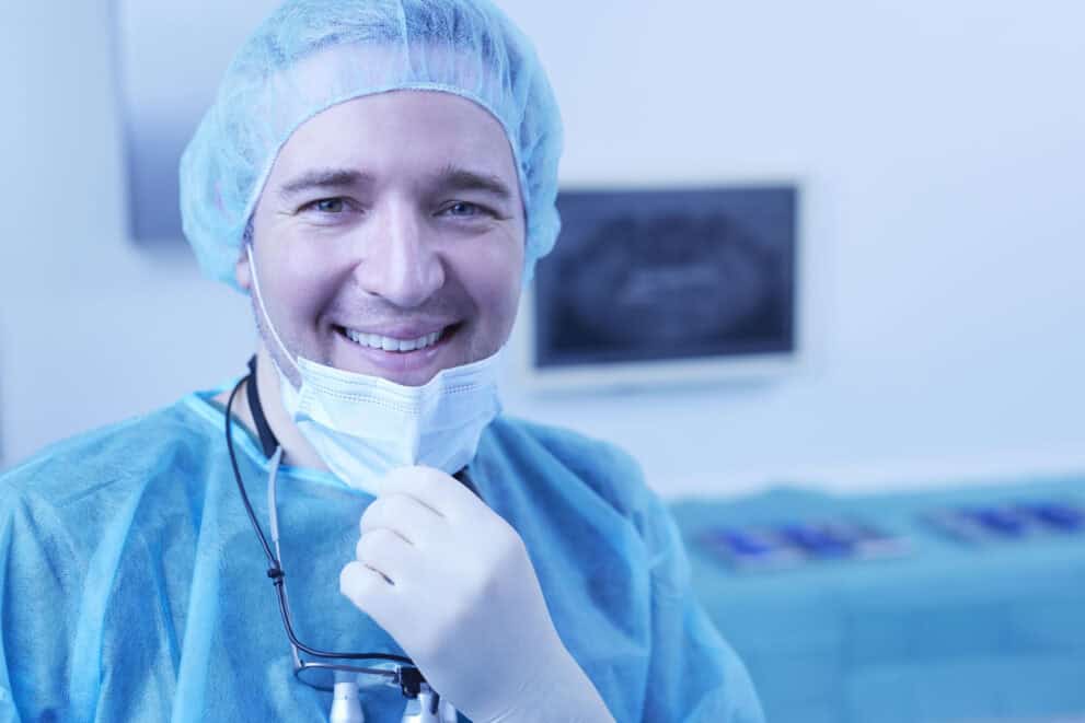 r_06A0364 Feste Zähne auf Implantaten